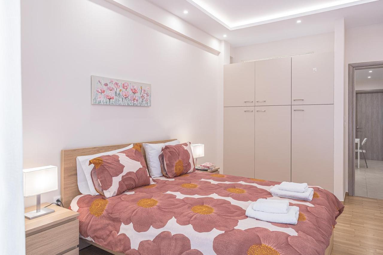 Amazing Apartment Near Metro Station! Athén Kültér fotó