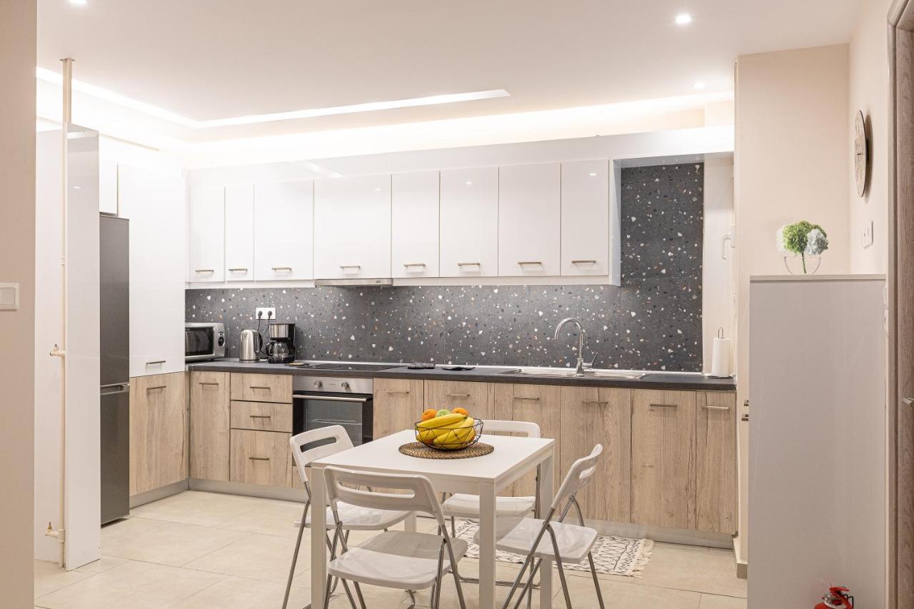 Amazing Apartment Near Metro Station! Athén Kültér fotó